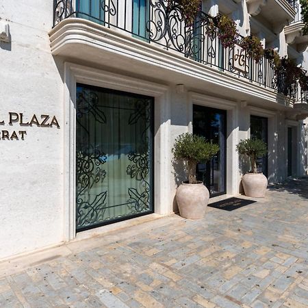 Hotel Plaza Berat Exterior photo